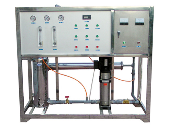 2 單級反滲透主機(jī)(1噸 小時）.jpg